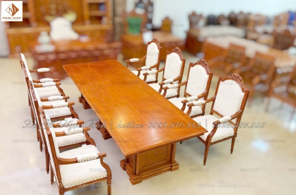 Bàn Họp Gỗ Gõ Đỏ Nên Kết Hợp Với Ghế Họp Kiểu Nào? 