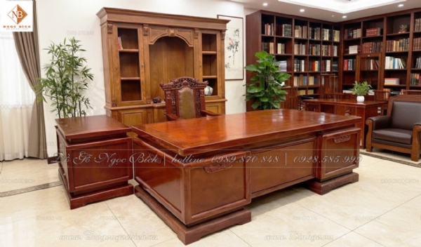 Cách bảo quản bàn giám đốc gỗ tự nhiên bền đẹp