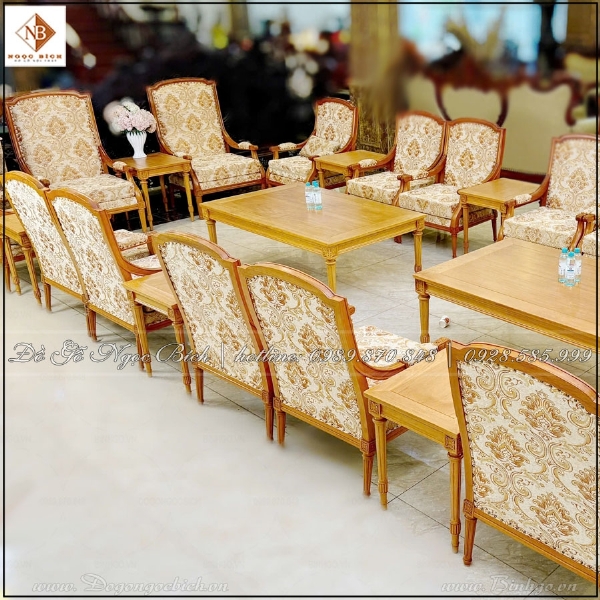Phòng khánh tiết 80 đến 100m2 mẫu hiện đại gỗ tự nhiên