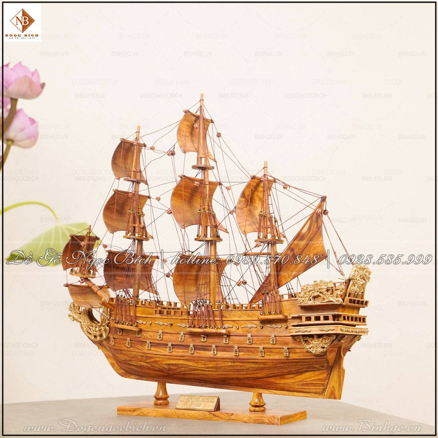 Mô hình thuyền buồm còn là biểu tượng của sự thành công , may mắn và tài lộc