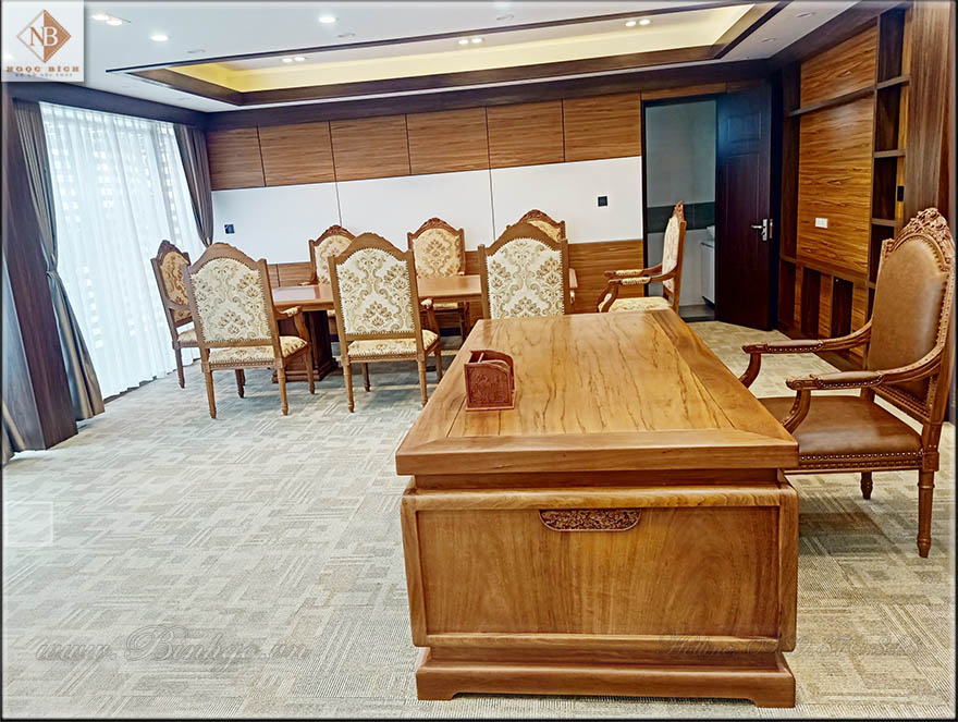 ban-giam-doc-cho-phong-40m2.jpg