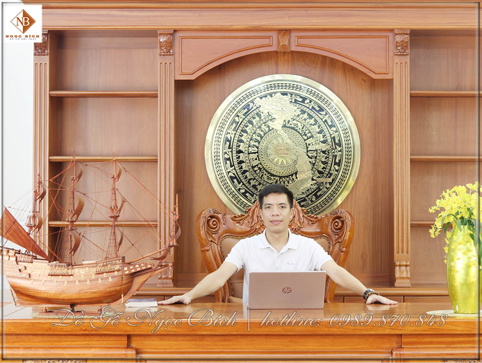 Sản phẩm giữ được sự thanh lịch và chuyên nghiệp, phù hợp với không gian làm việc hiện đại.