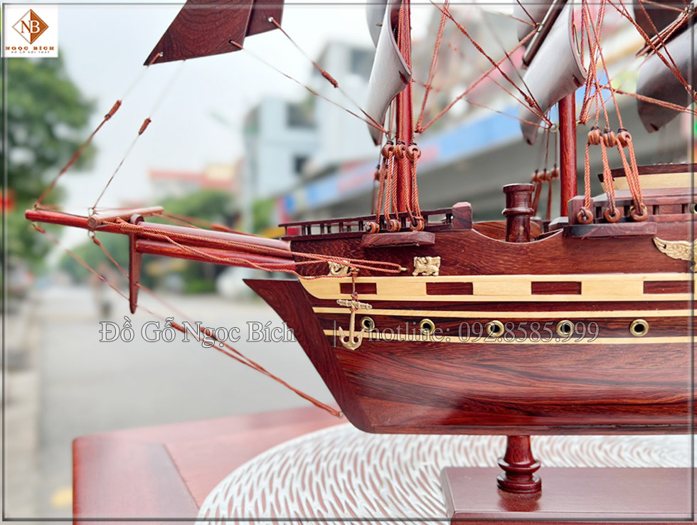 Mo-hinh-thuyen-go-cao-cap.jpg